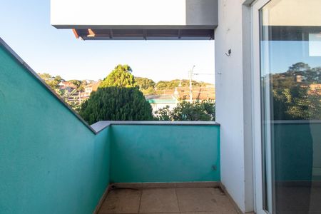 Casa à venda com 240m², 4 quartos e 3 vagas Casa à venda com 240m², 4 quartos e 3 vagasVaranda do Quarto 4