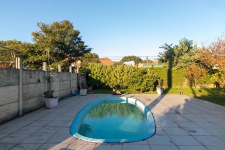 Casa à venda com 240m², 4 quartos e 3 vagas Casa à venda com 240m², 4 quartos e 3 vagasÁrea comum - Piscina