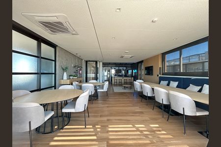 Apartamento para alugar com 39m², 1 quarto e 1 vaga Apartamento para alugar com 39m², 1 quarto e 1 vagaÁrea comum - Salão de festas