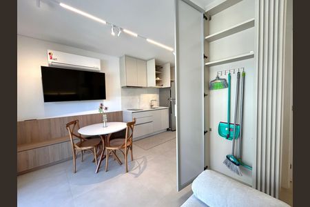 Apartamento para alugar com 39m², 1 quarto e 1 vaga Apartamento para alugar com 39m², 1 quarto e 1 vagaCozinha e Área de Serviço