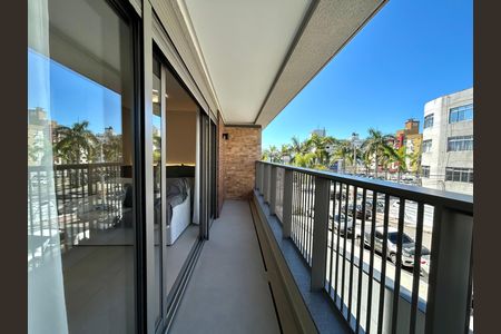 Apartamento para alugar com 39m², 1 quarto e 1 vaga Apartamento para alugar com 39m², 1 quarto e 1 vagaVaranda
