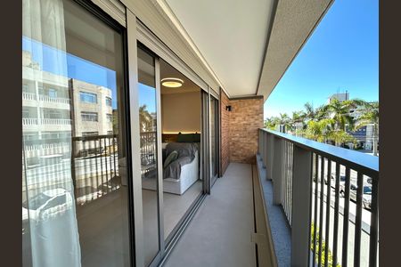 Apartamento para alugar com 39m², 1 quarto e 1 vaga Apartamento para alugar com 39m², 1 quarto e 1 vagaVaranda