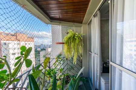 Apartamento à venda com 115m², 3 quartos e 2 vagas Apartamento à venda com 115m², 3 quartos e 2 vagasVaranda