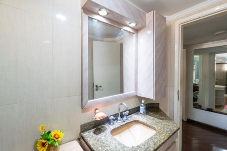 Apartamento à venda com 115m², 3 quartos e 2 vagas Apartamento à venda com 115m², 3 quartos e 2 vagasBanheiro Social