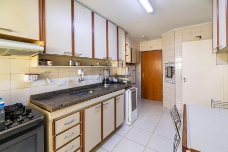 Apartamento à venda com 115m², 3 quartos e 2 vagas Apartamento à venda com 115m², 3 quartos e 2 vagasCozinha