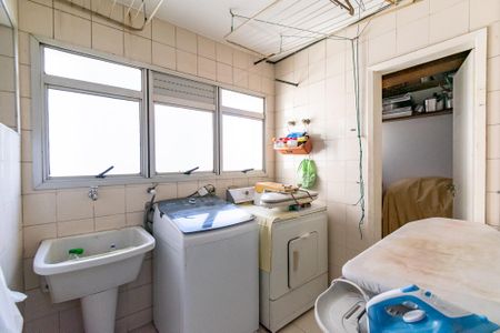 Apartamento à venda com 115m², 3 quartos e 2 vagas Apartamento à venda com 115m², 3 quartos e 2 vagasÁrea de Serviço