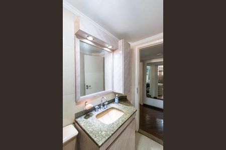 Apartamento à venda com 115m², 3 quartos e 2 vagas Apartamento à venda com 115m², 3 quartos e 2 vagasBanheiro Social