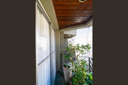 Apartamento à venda com 115m², 3 quartos e 2 vagas Apartamento à venda com 115m², 3 quartos e 2 vagasVaranda