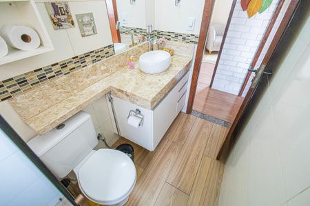 Apartamento para alugar com 68m², 2 quartos e 1 vaga Apartamento para alugar com 68m², 2 quartos e 1 vagaBanheiro