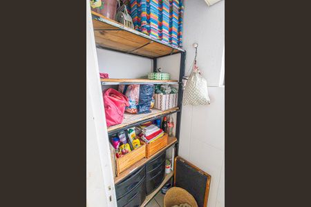 Apartamento para alugar com 68m², 2 quartos e 1 vaga Apartamento para alugar com 68m², 2 quartos e 1 vagaDispensa adaptada ( banheiro)