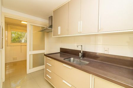 Apartamento para alugar com 117m², 3 quartos e 2 vagas Apartamento para alugar com 117m², 3 quartos e 2 vagasCozinha