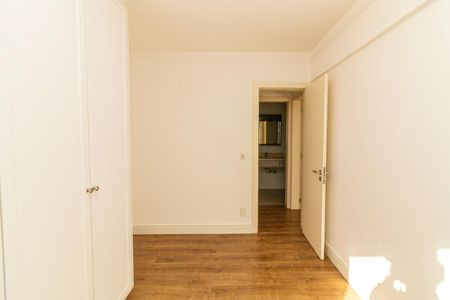 Apartamento para alugar com 117m², 3 quartos e 2 vagas Apartamento para alugar com 117m², 3 quartos e 2 vagasQuarto 2