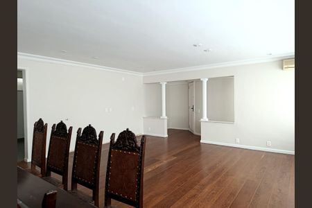 Apartamento à venda com 170m², 3 quartos e 2 vagas Apartamento à venda com 170m², 3 quartos e 2 vagasSala