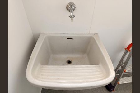 Apartamento à venda com 170m², 3 quartos e 2 vagas Apartamento à venda com 170m², 3 quartos e 2 vagasÁrea de Serviço
