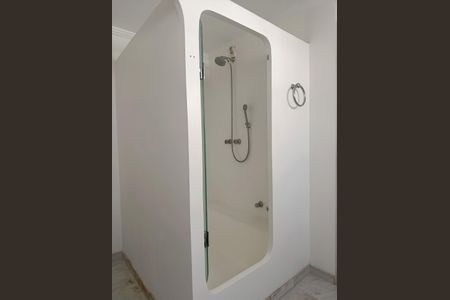 Apartamento à venda com 170m², 3 quartos e 2 vagas Apartamento à venda com 170m², 3 quartos e 2 vagasBanheiro da Suíte