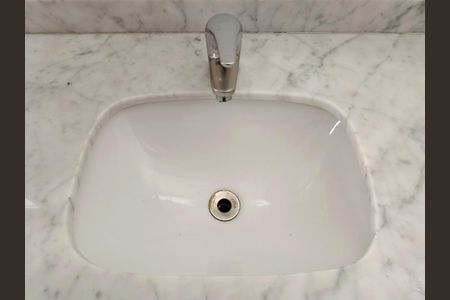 Apartamento à venda com 170m², 3 quartos e 2 vagas Apartamento à venda com 170m², 3 quartos e 2 vagasBanheiro da Suíte