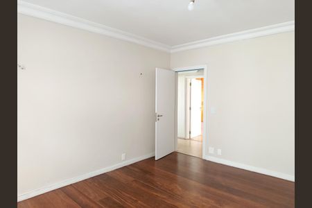 Apartamento à venda com 170m², 3 quartos e 2 vagas Apartamento à venda com 170m², 3 quartos e 2 vagasQuarto 1