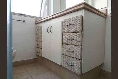 Apartamento à venda com 170m², 3 quartos e 2 vagas Apartamento à venda com 170m², 3 quartos e 2 vagasBanheiro