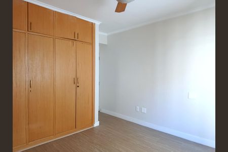Apartamento à venda com 170m², 3 quartos e 2 vagas Apartamento à venda com 170m², 3 quartos e 2 vagasQuarto 2