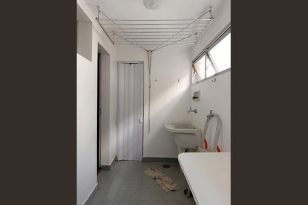 Apartamento à venda com 170m², 3 quartos e 2 vagas Apartamento à venda com 170m², 3 quartos e 2 vagasÁrea de Serviço