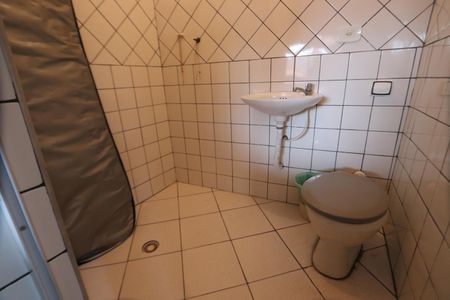 Casa à venda com 271m², 3 quartos e 2 vagasBanheiro da Edícula 2