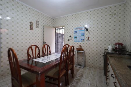 Casa à venda com 271m², 3 quartos e 2 vagasCozinha