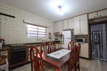 Casa à venda com 271m², 3 quartos e 2 vagasCozinha