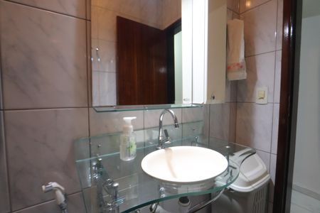 Casa à venda com 271m², 3 quartos e 2 vagasBanheiro