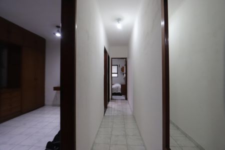 Casa à venda com 271m², 3 quartos e 2 vagasCorredor