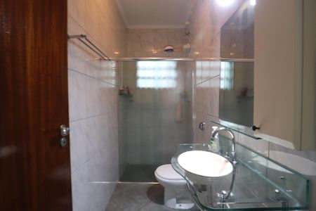 Casa à venda com 271m², 3 quartos e 2 vagasBanheiro