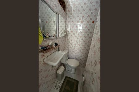Casa de condomínio para alugar com 100m², 3 quartos e 1 vaga Casa de condomínio para alugar com 100m², 3 quartos e 1 vagaBanheiro de serviço