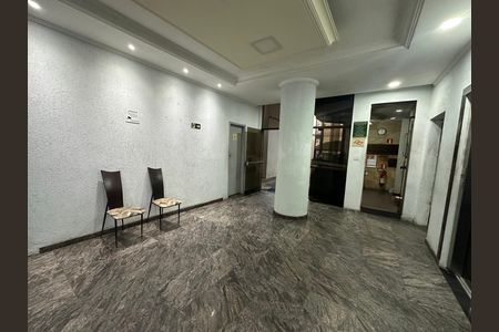 Apartamento para alugar com 77m², 2 quartos e sem vaga Apartamento para alugar com 77m², 2 quartos e sem vagaHall de entrada