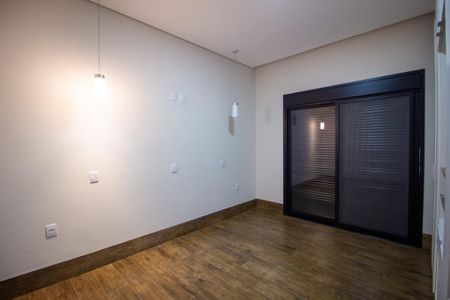 Casa de condomínio para alugar com 220m², 3 quartos e 4 vagas Casa de condomínio para alugar com 220m², 3 quartos e 4 vagasSuite 1