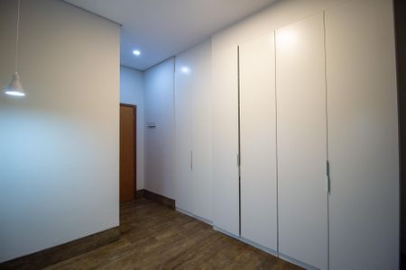Casa de condomínio para alugar com 220m², 3 quartos e 4 vagas Casa de condomínio para alugar com 220m², 3 quartos e 4 vagasSuite 2