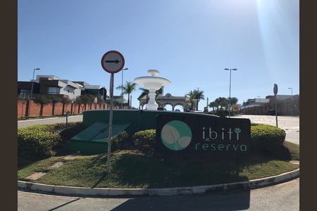 Casa de condomínio para alugar com 220m², 3 quartos e 4 vagasFachada e portaria