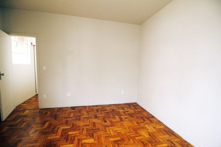 Apartamento para alugar com 80m², 2 quartos e 2 vagas Apartamento para alugar com 80m², 2 quartos e 2 vagasQuarto 01