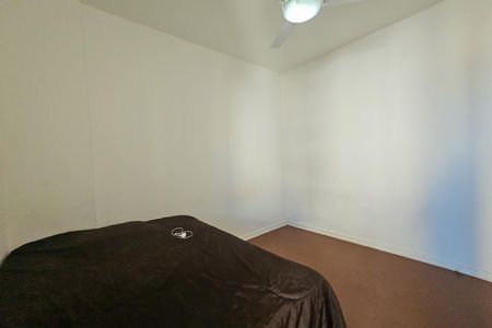 Quarto de apartamento para alugar com 1 quarto, 65m² em Barra Funda, Guarujá