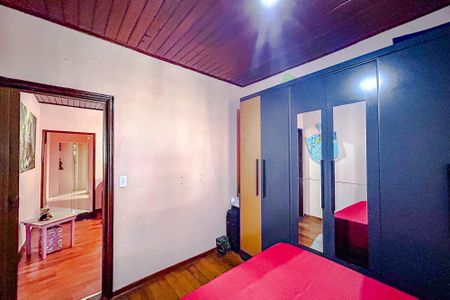 Casa à venda com 254m², 3 quartos e 1 vagaQuarto 1