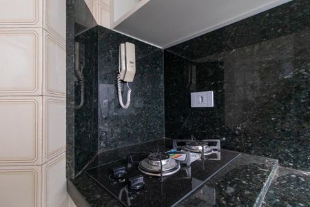 Apartamento para alugar com 20m², 1 quarto e 1 vaga Apartamento para alugar com 20m², 1 quarto e 1 vagaCozinha - Armários