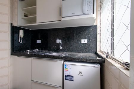 Apartamento para alugar com 20m², 1 quarto e 1 vaga Apartamento para alugar com 20m², 1 quarto e 1 vagaCozinha - Armários