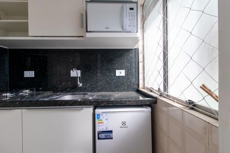 Apartamento para alugar com 20m², 1 quarto e 1 vaga Apartamento para alugar com 20m², 1 quarto e 1 vagaCozinha - Armários