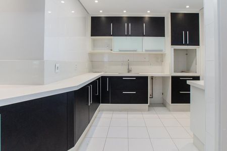 Apartamento à venda com 135m², 3 quartos e 2 vagas Apartamento à venda com 135m², 3 quartos e 2 vagasCozinha