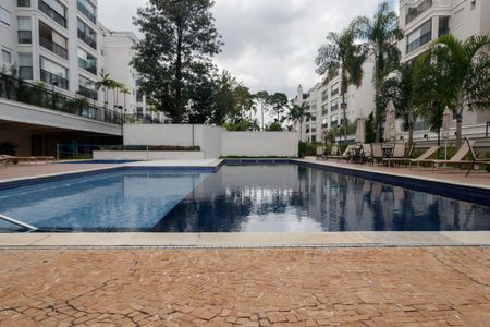 Apartamento à venda com 135m², 3 quartos e 2 vagas Apartamento à venda com 135m², 3 quartos e 2 vagasÁrea comum - Piscina