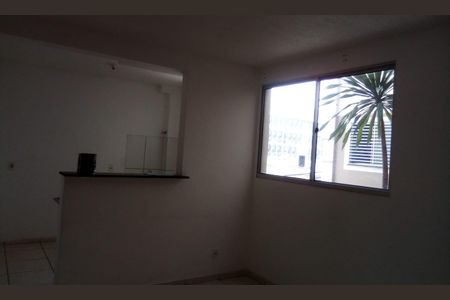 Sala de apartamento para alugar com 2 quartos, 47m² em Chácaras Tubalina e Quartel, Uberlândia