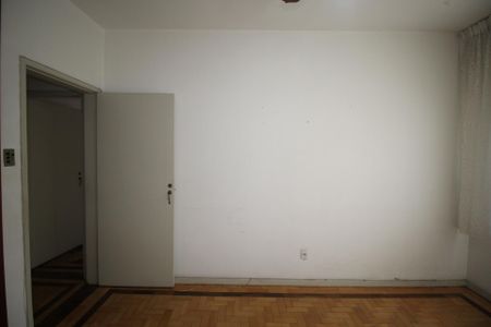 Apartamento para alugar com 110m², 3 quartos e sem vagaQuarto 2