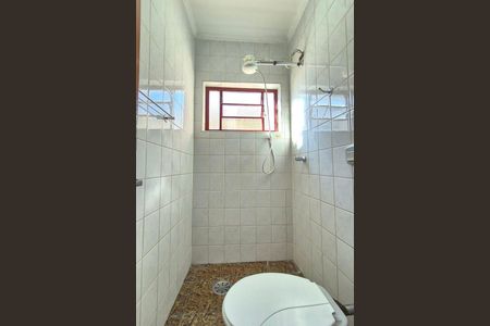Casa à venda com 119m², 4 quartos e 4 vagas Casa à venda com 119m², 4 quartos e 4 vagasBanheiro