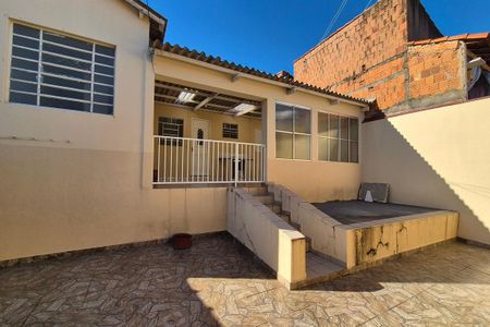Casa à venda com 119m², 4 quartos e 4 vagas Casa à venda com 119m², 4 quartos e 4 vagasVista do Quarto 2