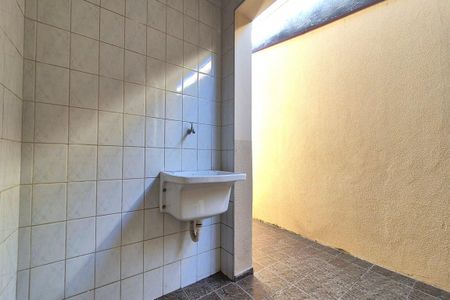 Casa à venda com 119m², 4 quartos e 4 vagas Casa à venda com 119m², 4 quartos e 4 vagasÁrea de Serviço