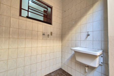 Casa à venda com 119m², 4 quartos e 4 vagas Casa à venda com 119m², 4 quartos e 4 vagasÁrea de Serviço