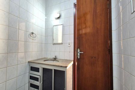 Casa à venda com 119m², 4 quartos e 4 vagas Casa à venda com 119m², 4 quartos e 4 vagasBanheiro da Suíte